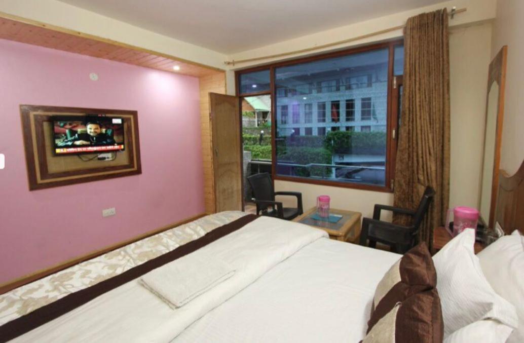 Hotel Devlok Inn Manāli Exterior foto